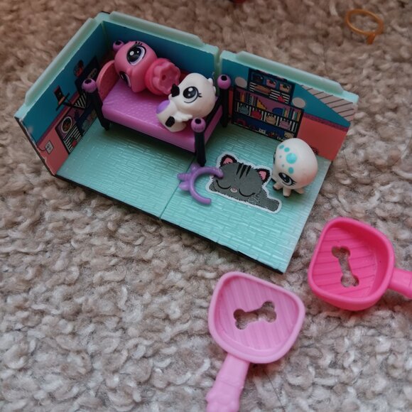 LOL Doll toy lot dolls shoes clothes accessories - Picture 14 of 16